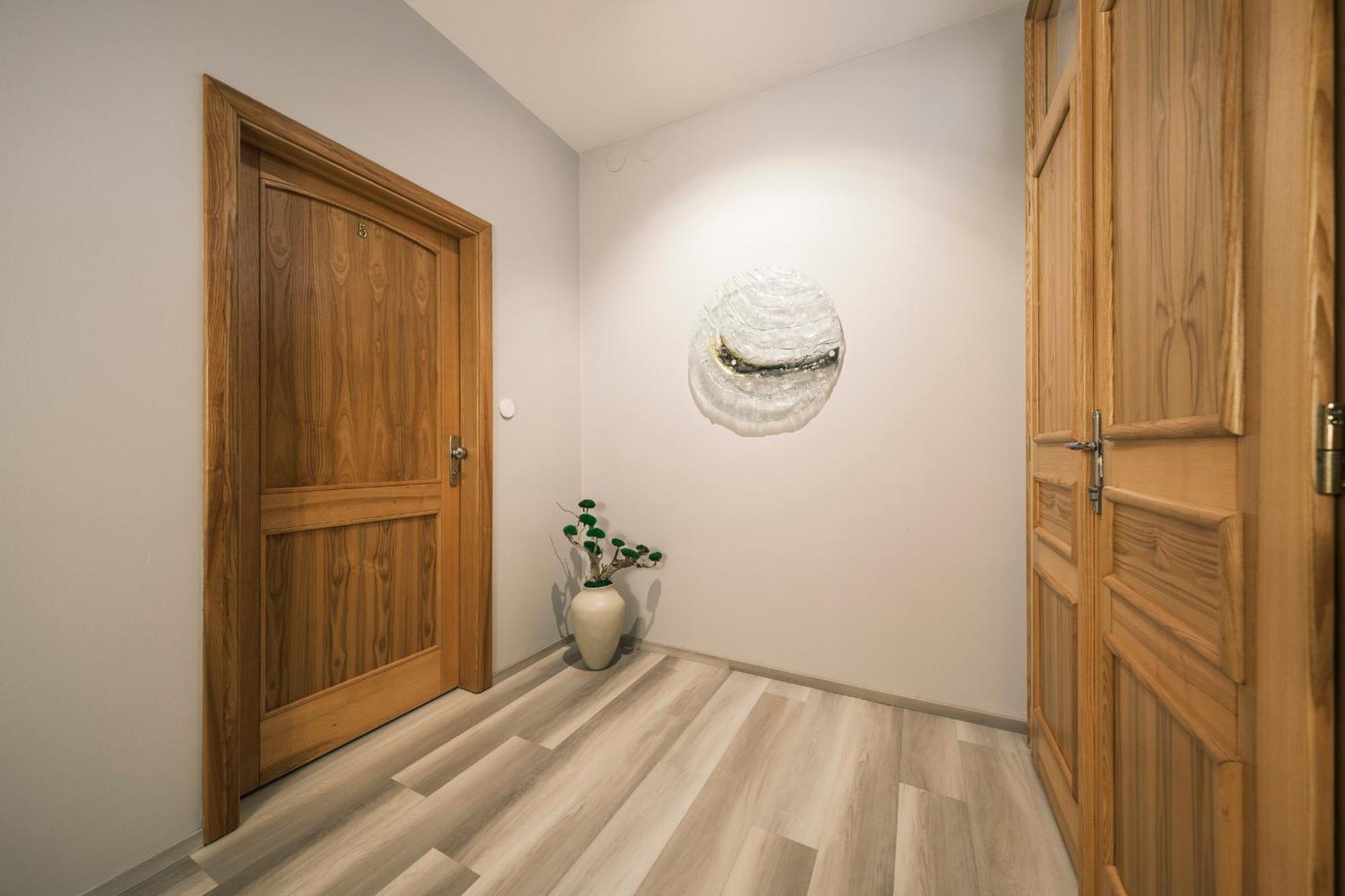 Penzion Martina**** Lanskroun Bagian luar foto
